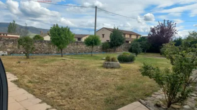 Chalet en venta en Junto Ayuntamiento, Torrecaballeros de 870.000 €