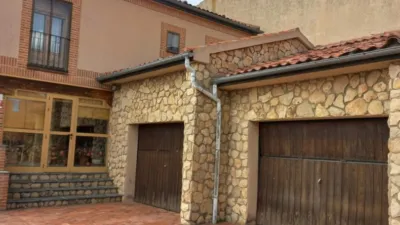 Chalet en venta en Junto Ayuntamiento, Torrecaballeros de 870.000 €