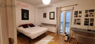 Piso en alquiler en Travesía del Patín, Plaza Mayor-San Agustín (Segovia Capital) de 2.200 €<span>/mes</span>