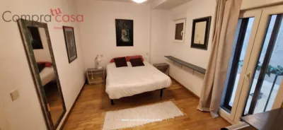 Piso en alquiler en Travesía del Patín, Plaza Mayor-San Agustín (Segovia Capital) de 2.200 €<span>/mes</span>