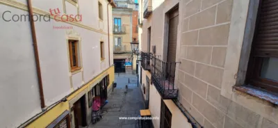 Piso en alquiler en Travesía del Patín, Plaza Mayor-San Agustín (Segovia Capital) de 2.200 €<span>/mes</span>