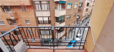 Piso en alquiler en Calle de José Zorrilla, cerca de Calle del Rancho, José Zorrilla-Padre Claret (Segovia Capital) de 900 €<span>/mes</span>