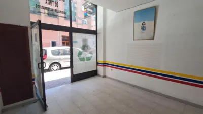 Local comercial en alquiler en Calle de Vitoria, cerca de Calle de Bartolomé Ordóñez - Más