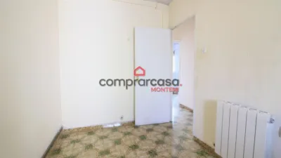 Piso en venta en Calle de Villajoyosa, Los Ángeles (Distrito Villaverde. Madrid Capital) de 190.000 €