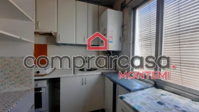 Piso en venta en Calle de Villajoyosa, Los Ángeles (Distrito Villaverde. Madrid Capital) de 190.000 €