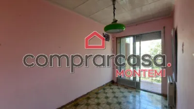 Piso en venta en Calle de Villajoyosa, Los Ángeles (Distrito Villaverde. Madrid Capital) de 190.000 €