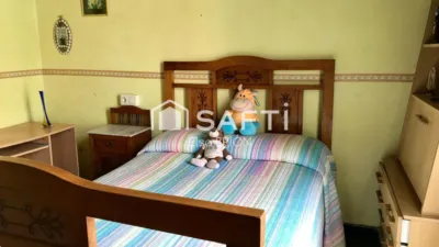 Casa adosada en venta en A Xurisdicion, A Xurisdicion (Outes) de 180.000 €