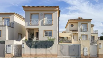 Chalet en venta en Carrer de l'Estatut Valencià, Santa Anna-Urbanitzacions (Gandia) de 425.000 €