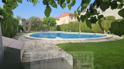 Semi-detached house on Carrer de Belgica photo 20