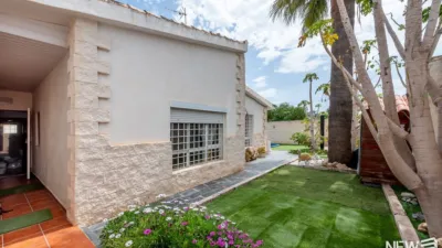 Chalet on Carrer de Mallorca photo 3