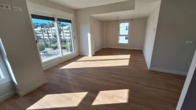 Piso en alquiler en Calle Venecia, Barrio Alto (San Juan de Aznalfarache) de 995 €<span>/mes</span>