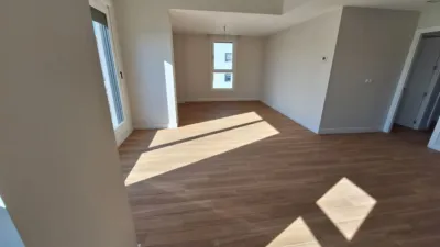 Piso en alquiler en Calle Venecia, Barrio Alto (San Juan de Aznalfarache) de 995 €<span>/mes</span>