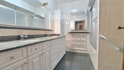 Apartment on Calle de Rodríguez Arias photo 16