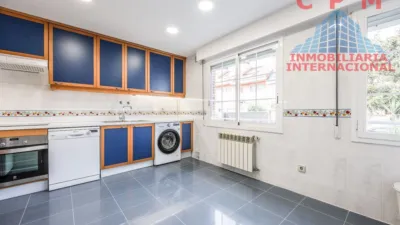 Casa adosada en alquiler en Salvador - Imagen 11