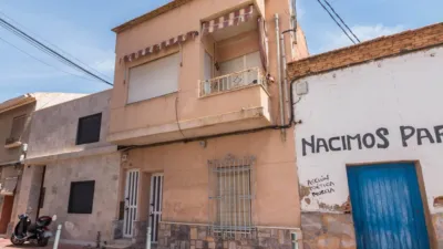 Casa adosada en venta en Calle Felipe II, Santo Ángel (Distrito Pedanías Este. Murcia Capital) de 140.000 €