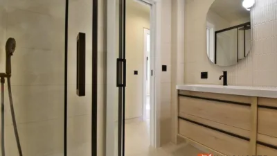 Piso en venta en Avenida de España, Centro (Laredo) de 460.000 €