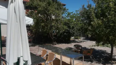 Chalet en venta en Calle de Claudio Moreno, Abades de 350.000 €