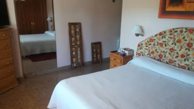 Chalet en venta en Calle de Claudio Moreno, Abades de 350.000 €