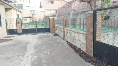 Semi-detached house in Fuentecillas-Yagüe-Villalonquéjar photo 10