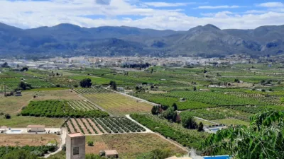 Terreno en venta en A Las Afueras - Més