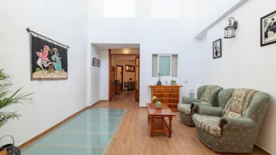 Semi-detached house on Calle de la Aurora photo 7