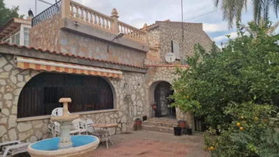 Semi-detached house on Calle Cm Cipres photo 2