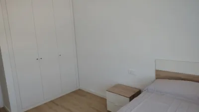 Piso en alquiler en Calle Antonio Morillas Rodríguez, Número 1, Entrenúcleos (Dos Hermanas) de 1.300 €<span>/mes</span>