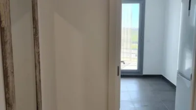 Piso en alquiler en Calle Antonio Morillas Rodríguez, Número 1, Entrenúcleos (Dos Hermanas) de 1.300 €<span>/mes</span>