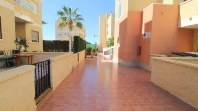 Apartamento en venta en Carrer Maite Pagazaurtundua Ruiz, 29, Aguas Nuevas-Torreblanca-Sector 25 (Torrevieja) de 129.900 €