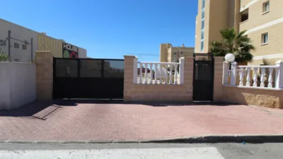 Apartamento en venta en Carrer Maite Pagazaurtundua Ruiz, 29, Aguas Nuevas-Torreblanca-Sector 25 (Torrevieja) de 129.900 €