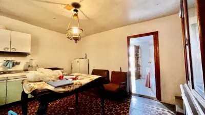 Casa adosada en venta en Calle de Nava, Arenas de San Pedro de 79.990 €