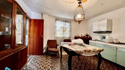 Casa adosada en venta en Calle de Nava, Arenas de San Pedro de 79.990 €