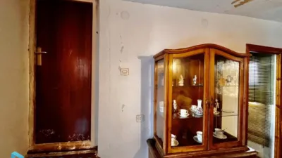 Casa adosada en venta en Calle de Nava, Arenas de San Pedro de 79.990 €