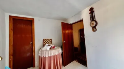 Casa adosada en venta en Calle de Nava, Arenas de San Pedro de 79.990 €