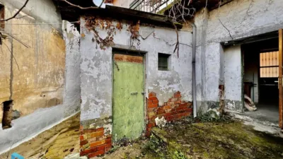 Casa adosada en venta en Calle de Nava, Arenas de San Pedro de 79.990 €