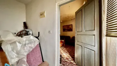 Casa adosada en venta en Calle de Nava, Arenas de San Pedro de 79.990 €