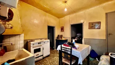 Casa adosada en venta en Calle de Nava, Arenas de San Pedro de 79.990 €