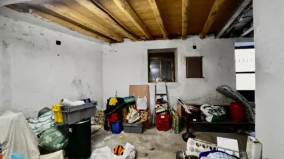 Casa adosada en venta en Calle de Nava, Arenas de San Pedro de 79.990 €