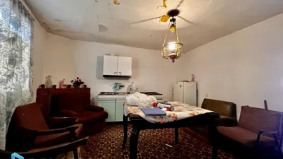 Casa adosada en venta en Calle de Nava, Arenas de San Pedro de 79.990 €