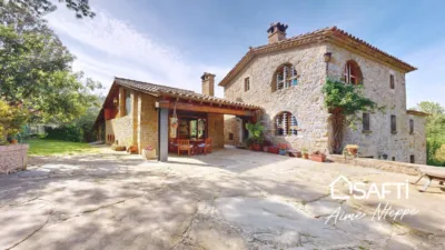 Rustic Farm in Palol de Revardit photo 2