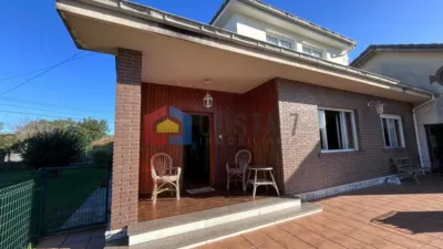 Chalet on Calle Barrio La Arena photo 2