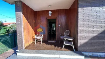 Chalet on Calle Barrio La Arena photo 3