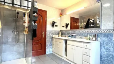 Chalet on Avinguda Can Coll, 105 photo 24