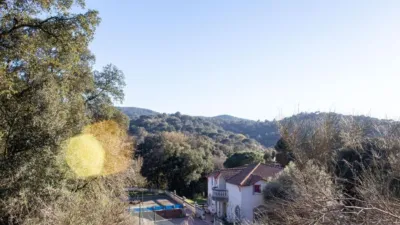 Chalet on Avinguda Can Coll, 105 photo 5