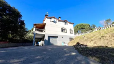 Chalet on Avinguda Can Coll, 105 photo 8