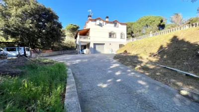 Chalet on Avinguda Can Coll, 105 photo 9