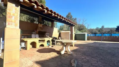 Chalet on Avinguda Can Coll, 105 photo 11