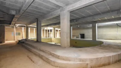 Local comercial en alquiler en Avenida de la Mariña - Vista 2
