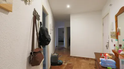 Flat on Calle de Pérez Carrillo photo 2