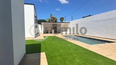 Chalet on Punta del Lomo Street, 3 photo 11